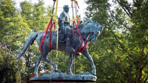 Confederate General Robert E. Lee statue